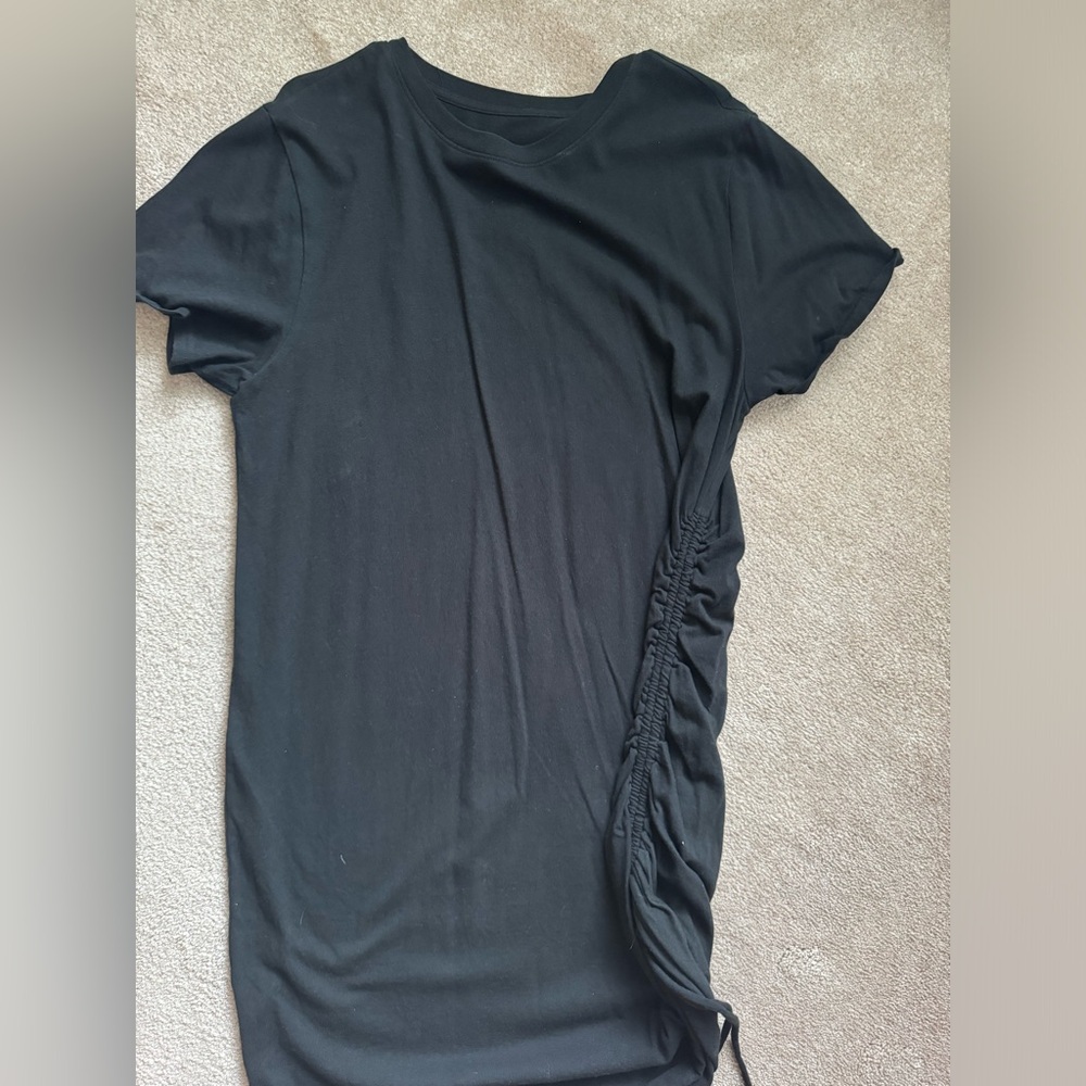 Womens black t shirt dress. Like new. Size large. Universal thread.